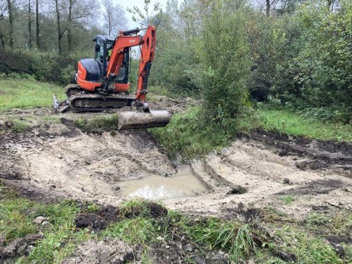 Obnova je potekala z bagrom. Foto Daria Erić