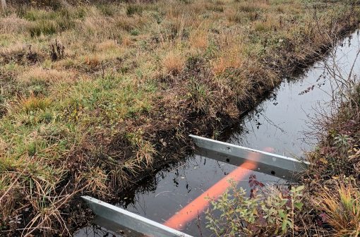 Zapornice za jarke. Foto Nina Erbida